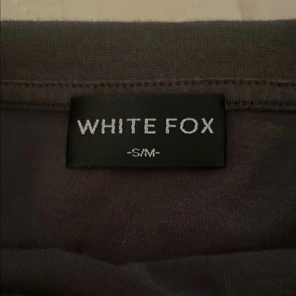 White Fox Vol.3 Black T-Shirt - Picture 3 of 3